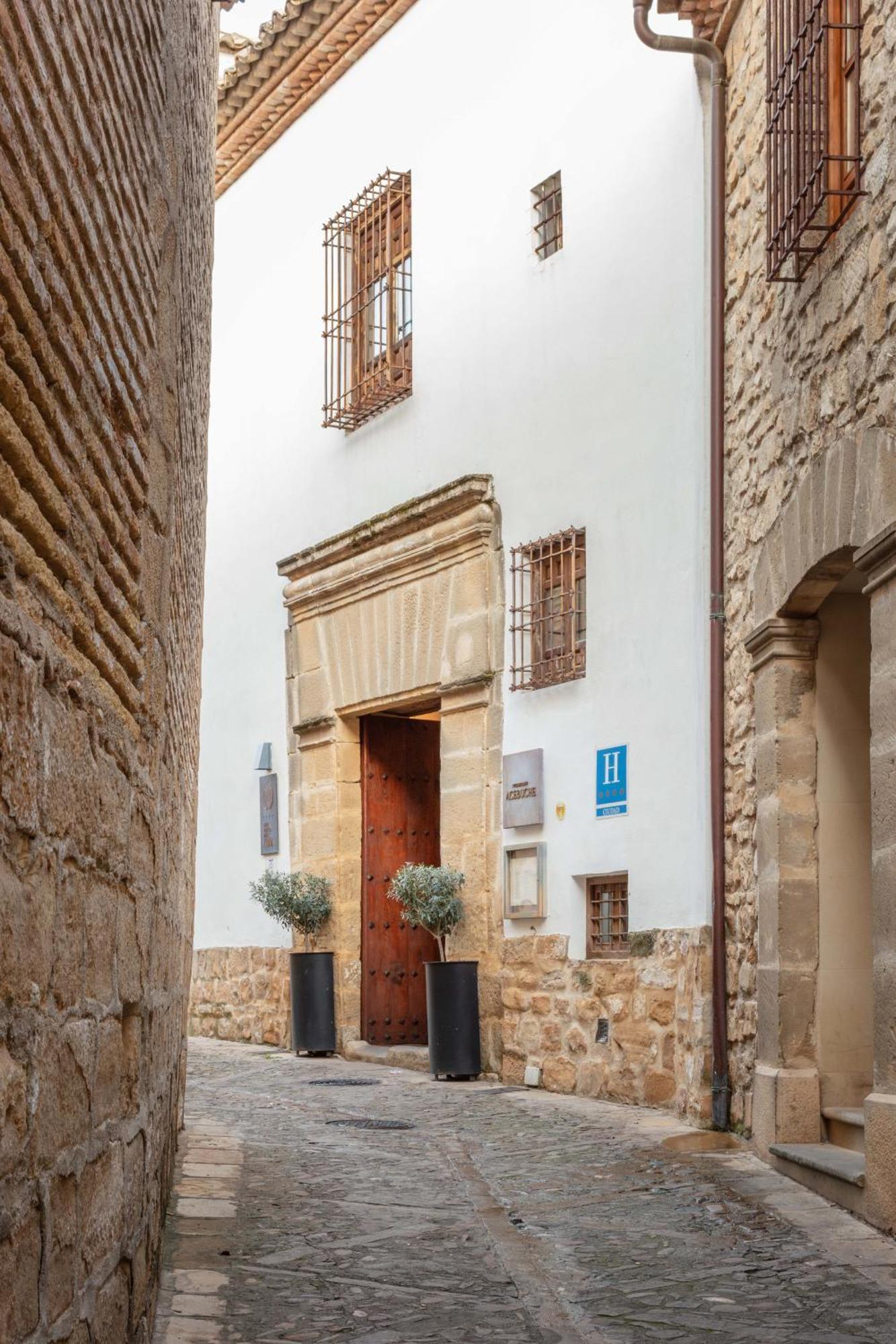 Hotel Puerta De La Luna Baeza Eksteriør bilde