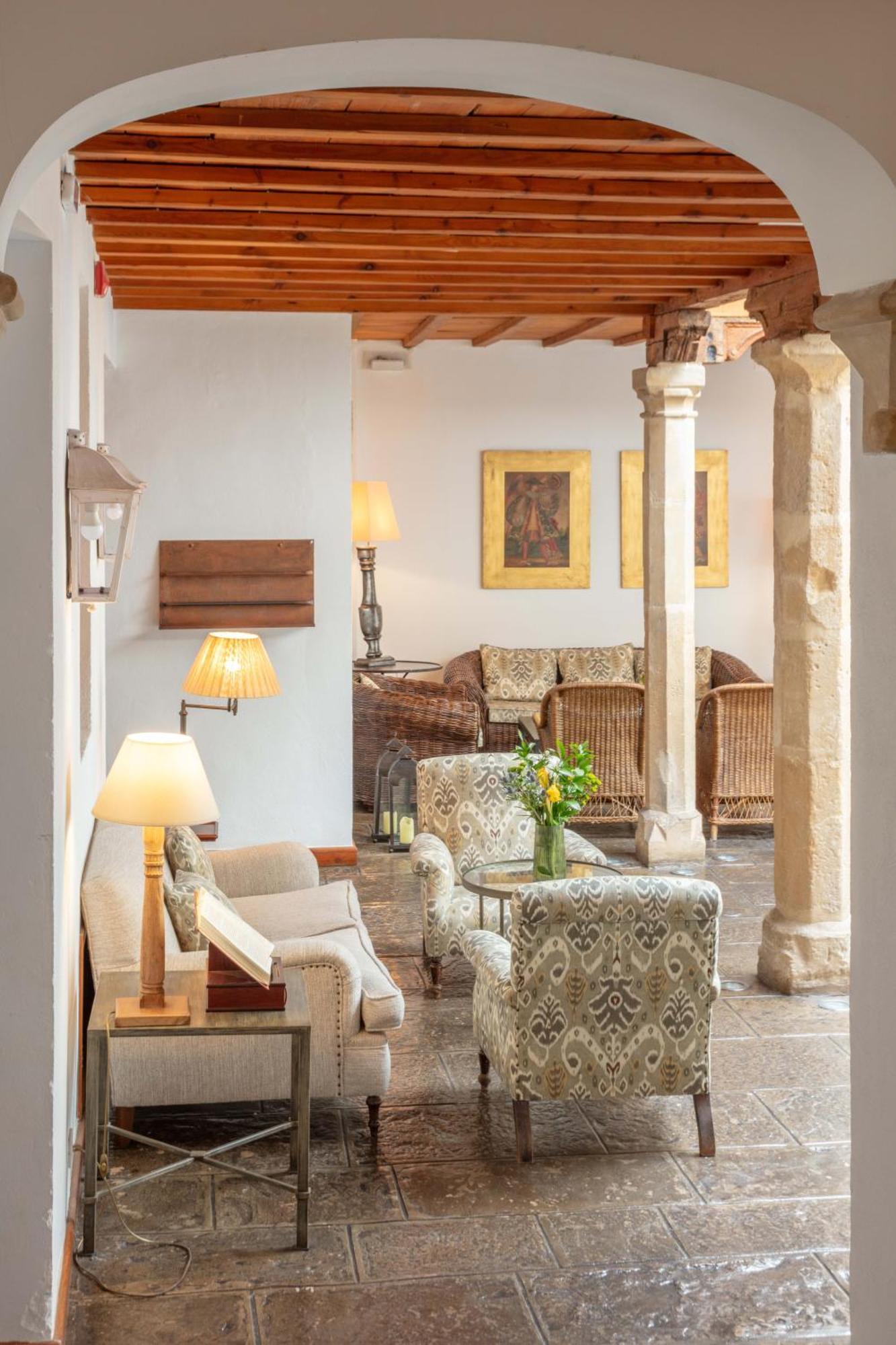 Hotel Puerta De La Luna Baeza Eksteriør bilde