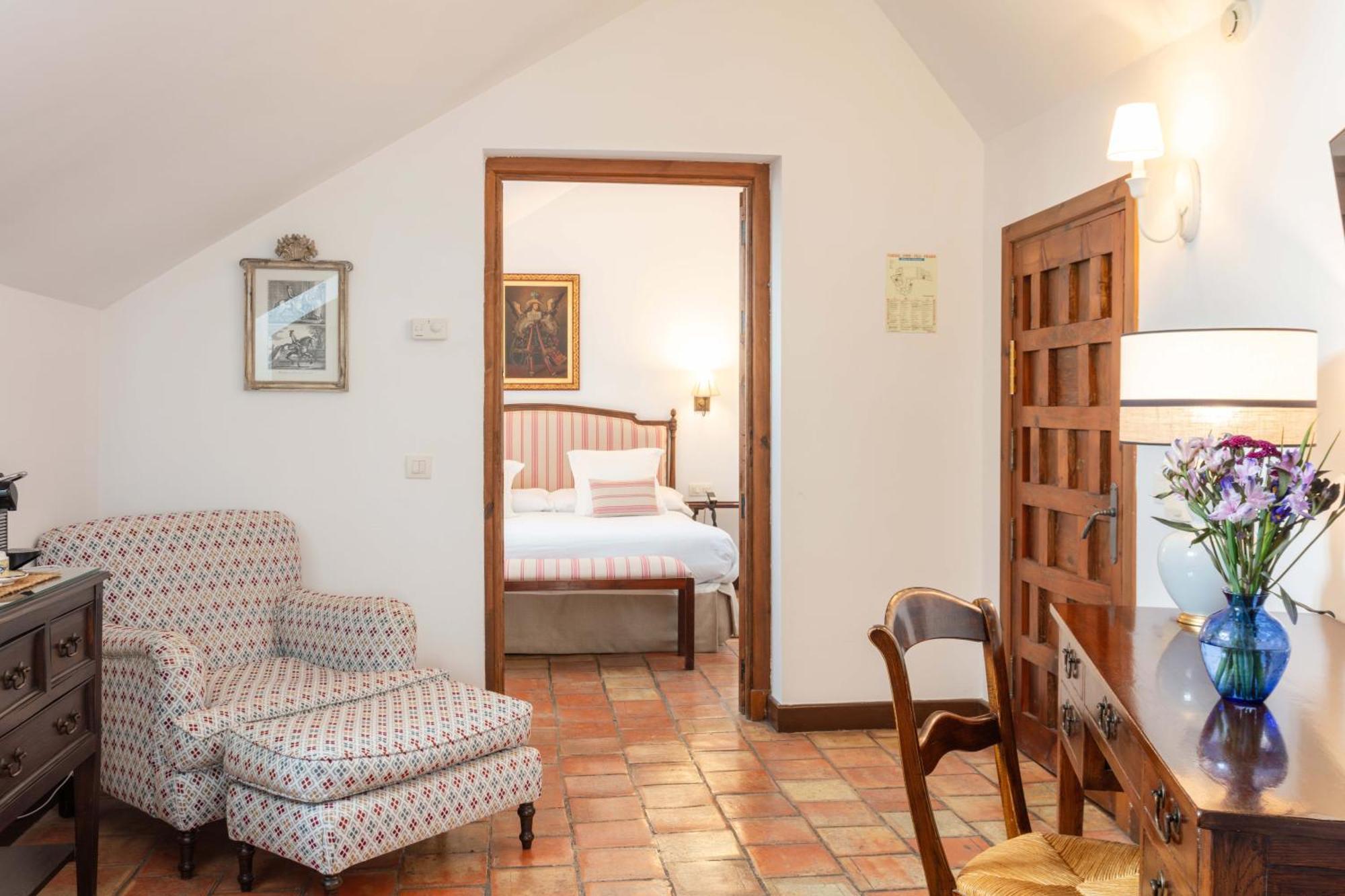 Hotel Puerta De La Luna Baeza Eksteriør bilde