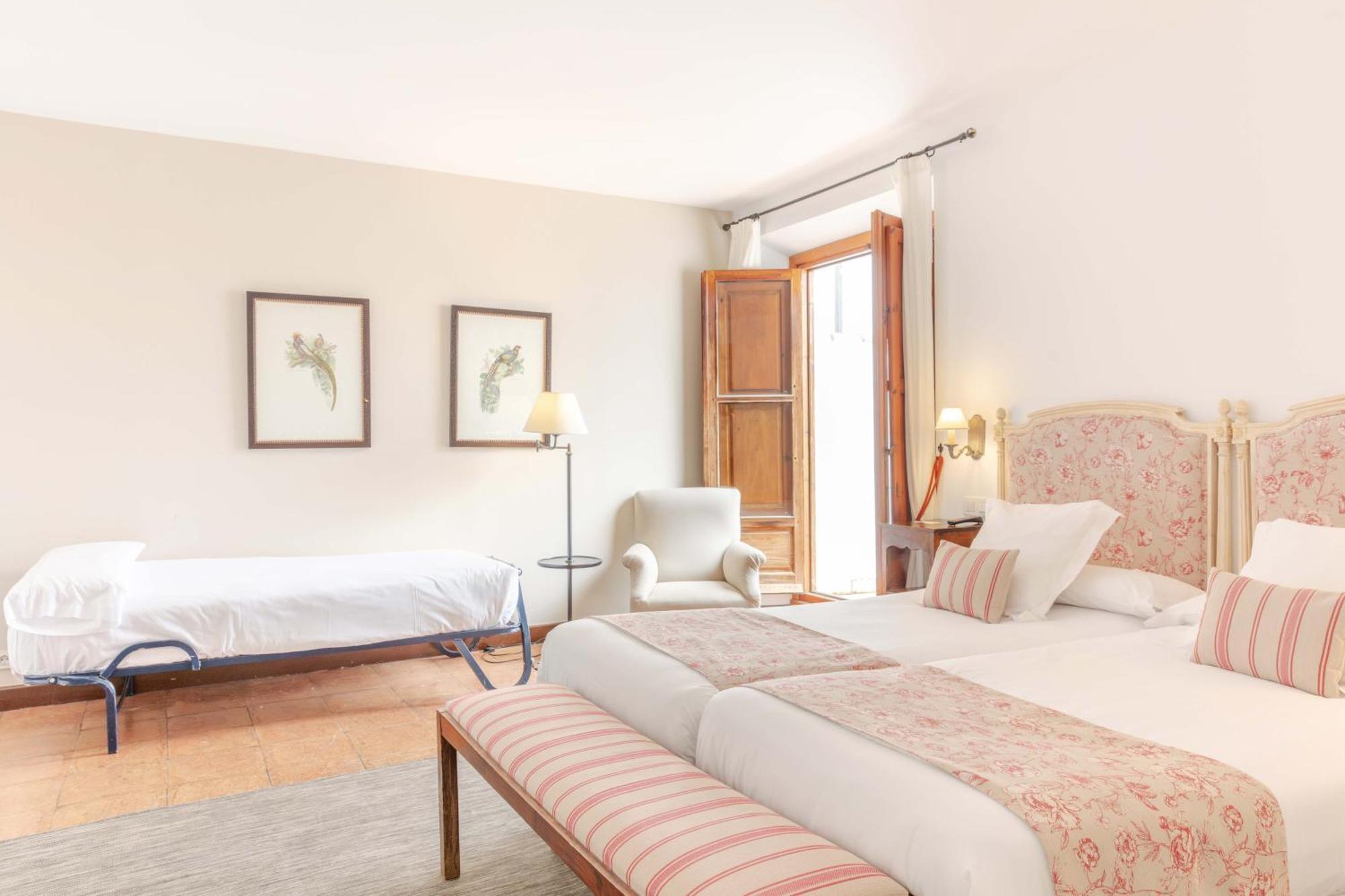 Hotel Puerta De La Luna Baeza Eksteriør bilde